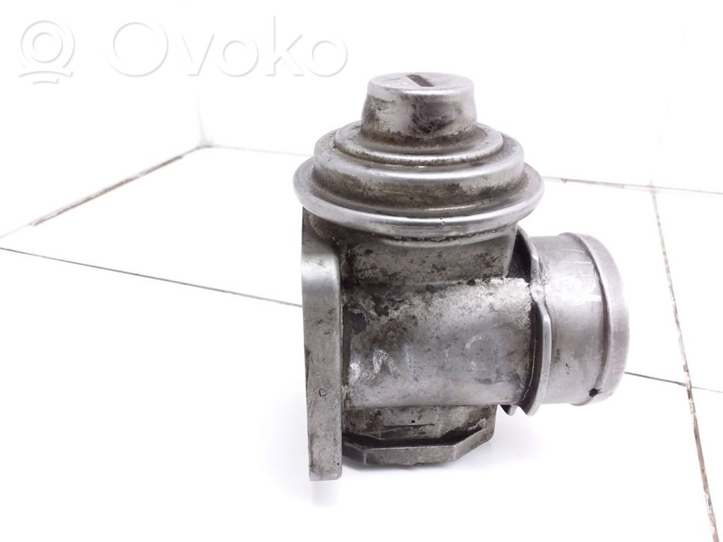 BMW 5 E34 EGR valve 