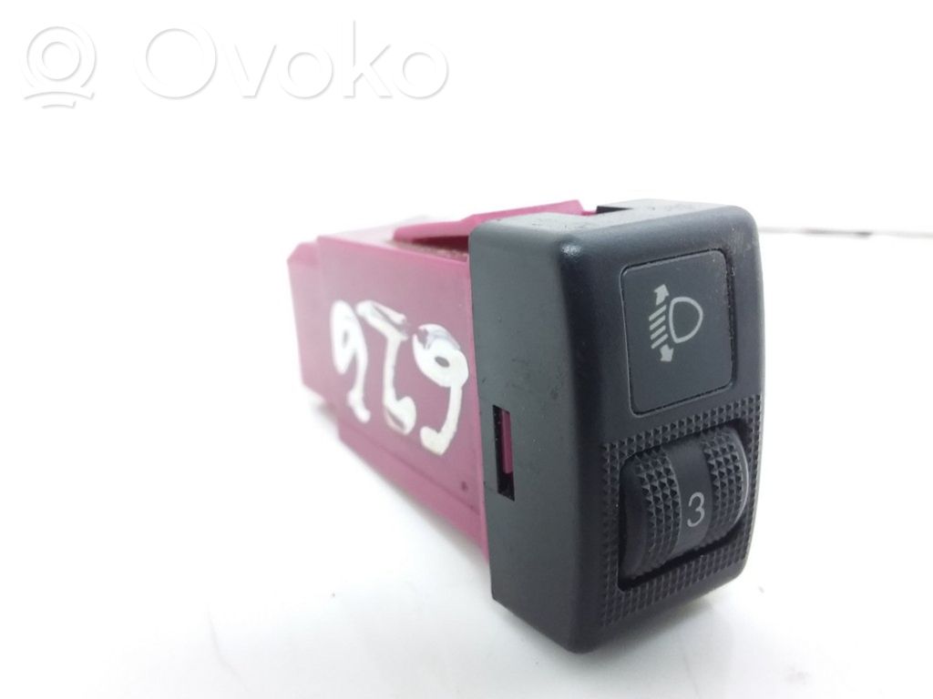 Headlight level height control switch