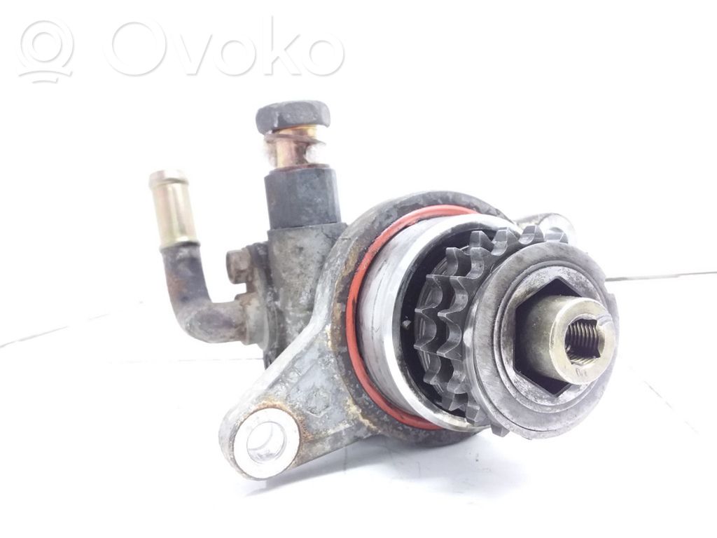 Nissan Almera Ohjaustehostimen pumppu 