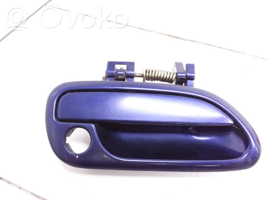 Subaru Legacy Front door exterior handle 