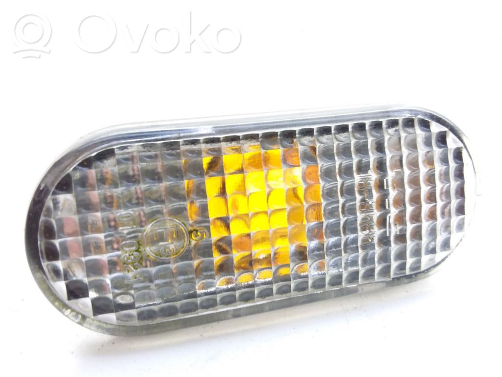 Ford Galaxy Front fender indicator light 