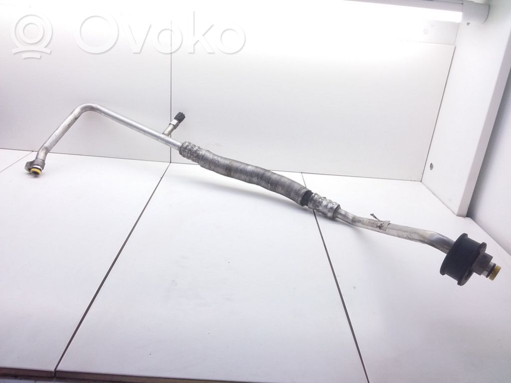 BMW X5 E53 Ilmastointilaitteen putki (A/C) 