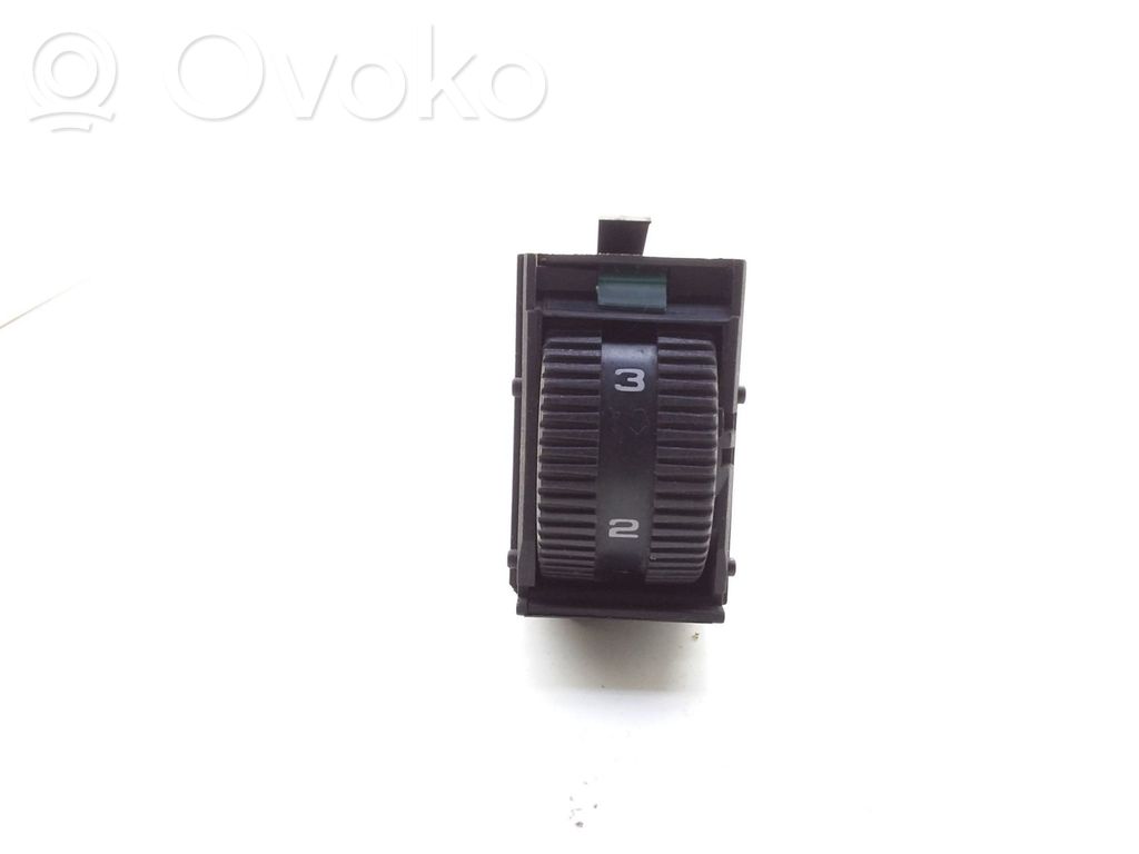 Volkswagen PASSAT B3 Headlight level height control switch 