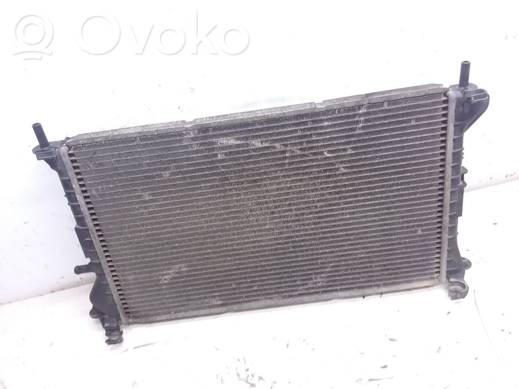 Ford Focus Aušinimo skysčio radiatorius 