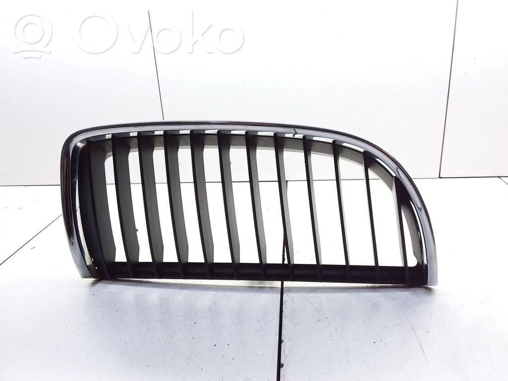 Front bumper upper radiator grill   22405910,7120008