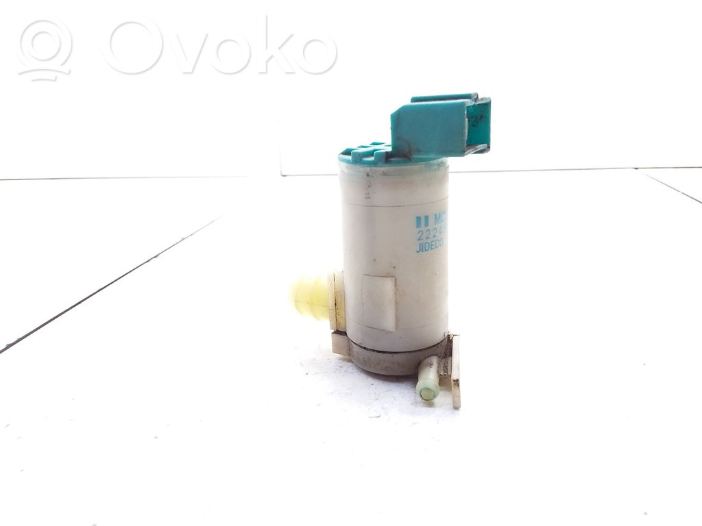 Nissan Sunny Windscreen/windshield washer pump 