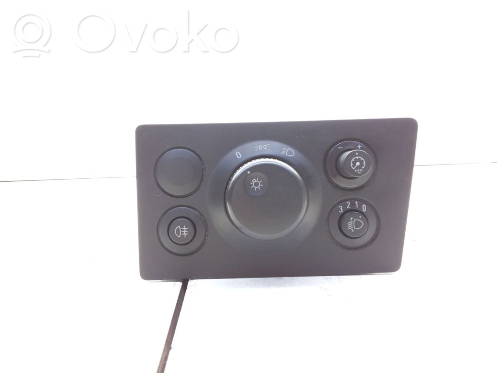 Opel Zafira B Interruptor de luz 