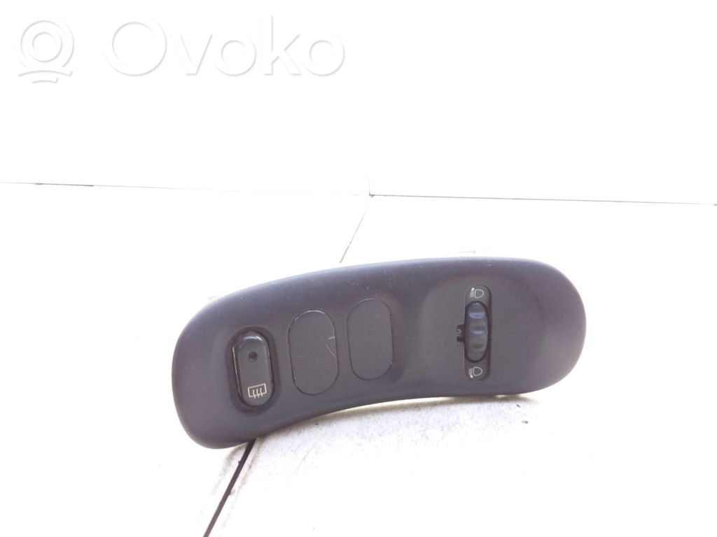Renault Espace III Windscreen/window heater switch 