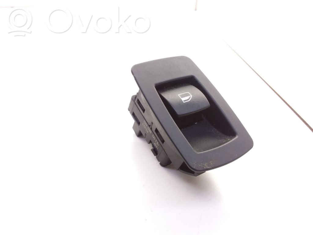 Elektrisko logu slēdzis   6935534,6945874,15939900,15979800