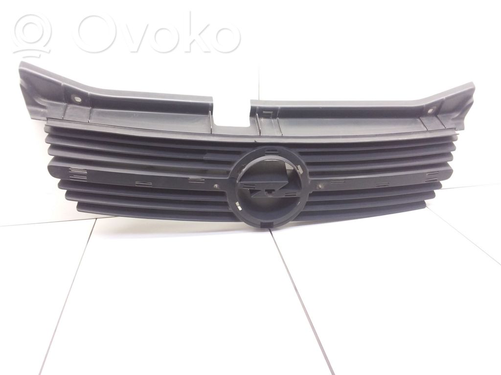 Opel Omega B2 Muu korin osa 