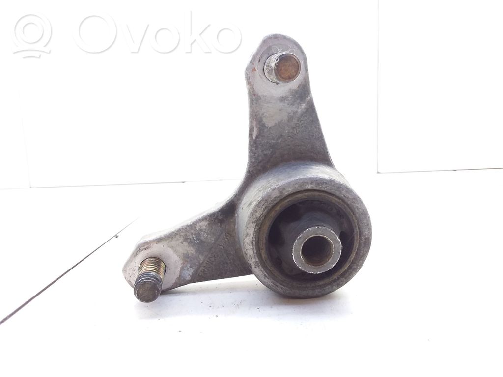 Volvo 850 Engine mount bracket 