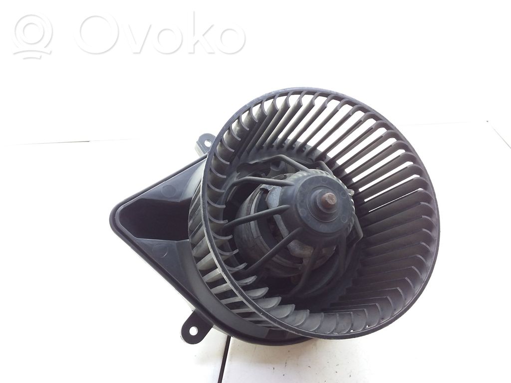 Opel Movano A Pečiuko ventiliatorius/ putikas 