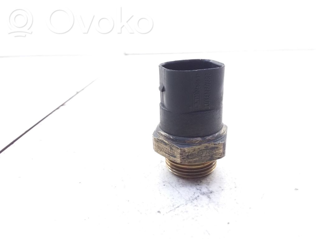 Volkswagen Golf III Coolant temperature sensor 