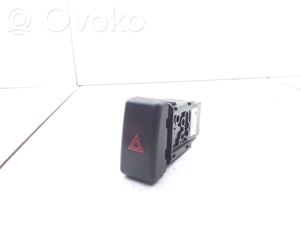 Mazda 3 I Hazard light switch 