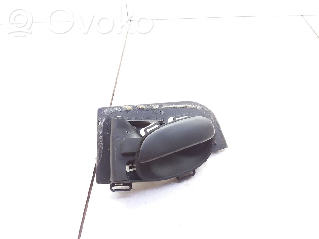 Peugeot 206 Front door interior handle 