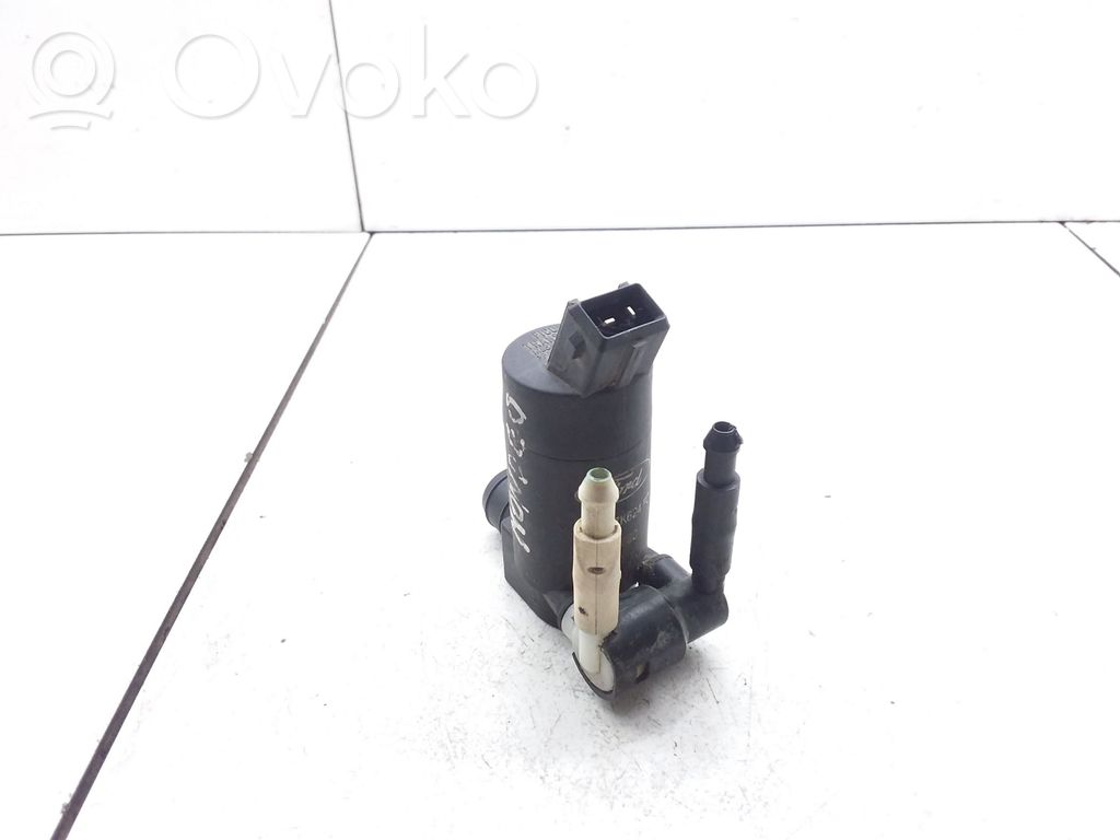 Ford Mondeo Mk III Pompa spryskiwacza szyby przedniej / czołowej 