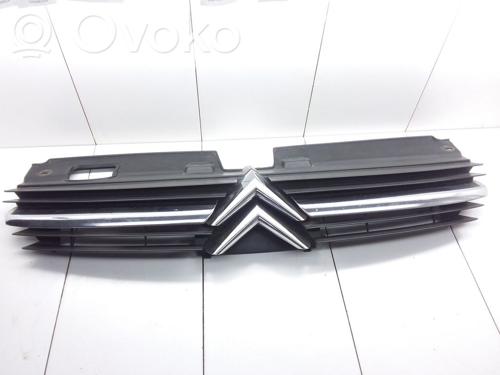 Citroen C5 Rejilla superior del radiador del parachoques delantero 