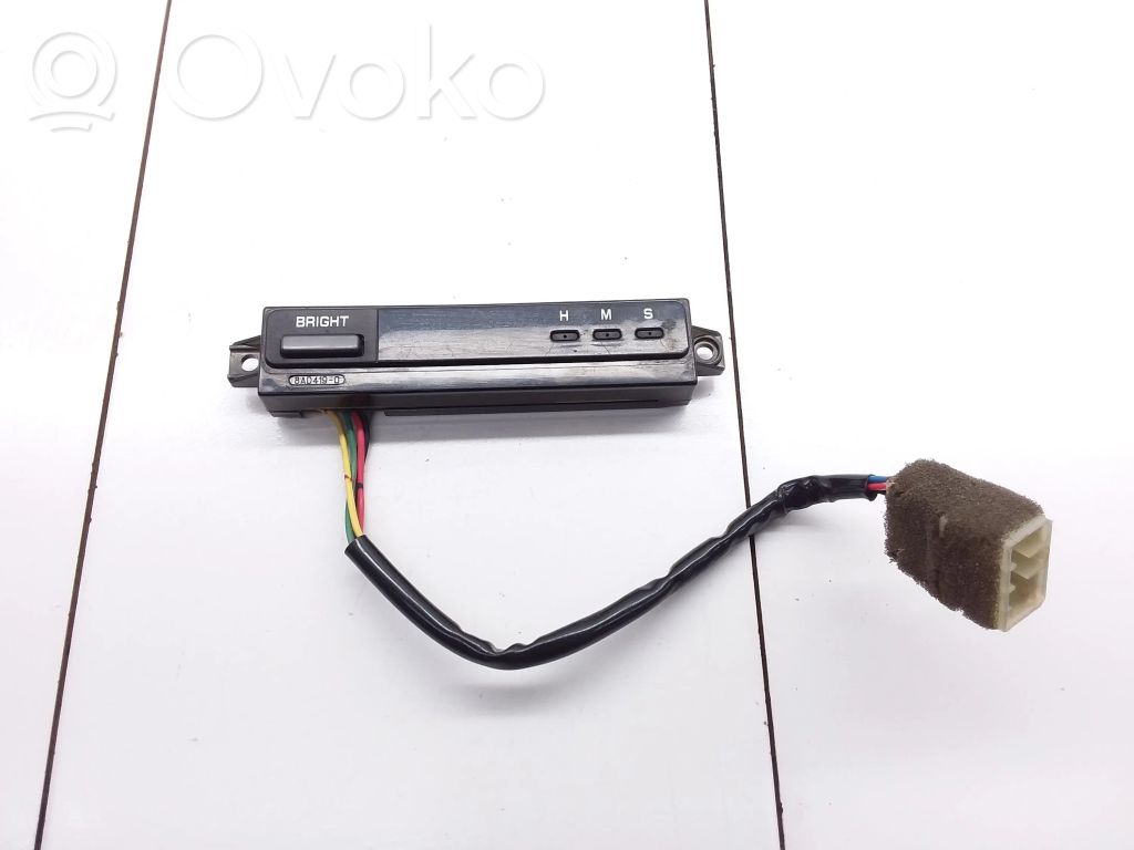 Subaru Legacy Clock 