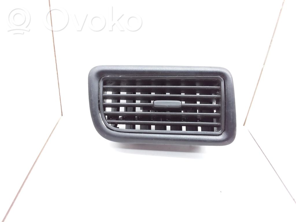 Fiat Doblo Centrinės oro grotelės 
