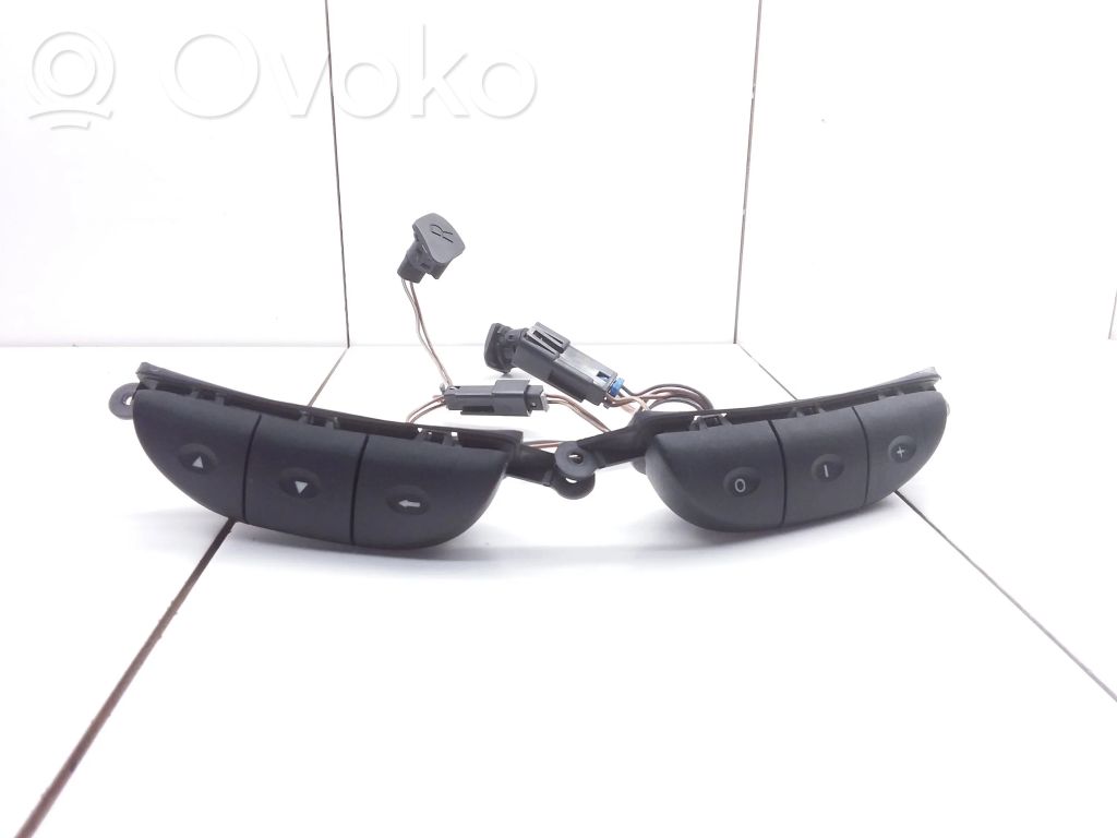 Opel Astra G Steering wheel buttons/switches 