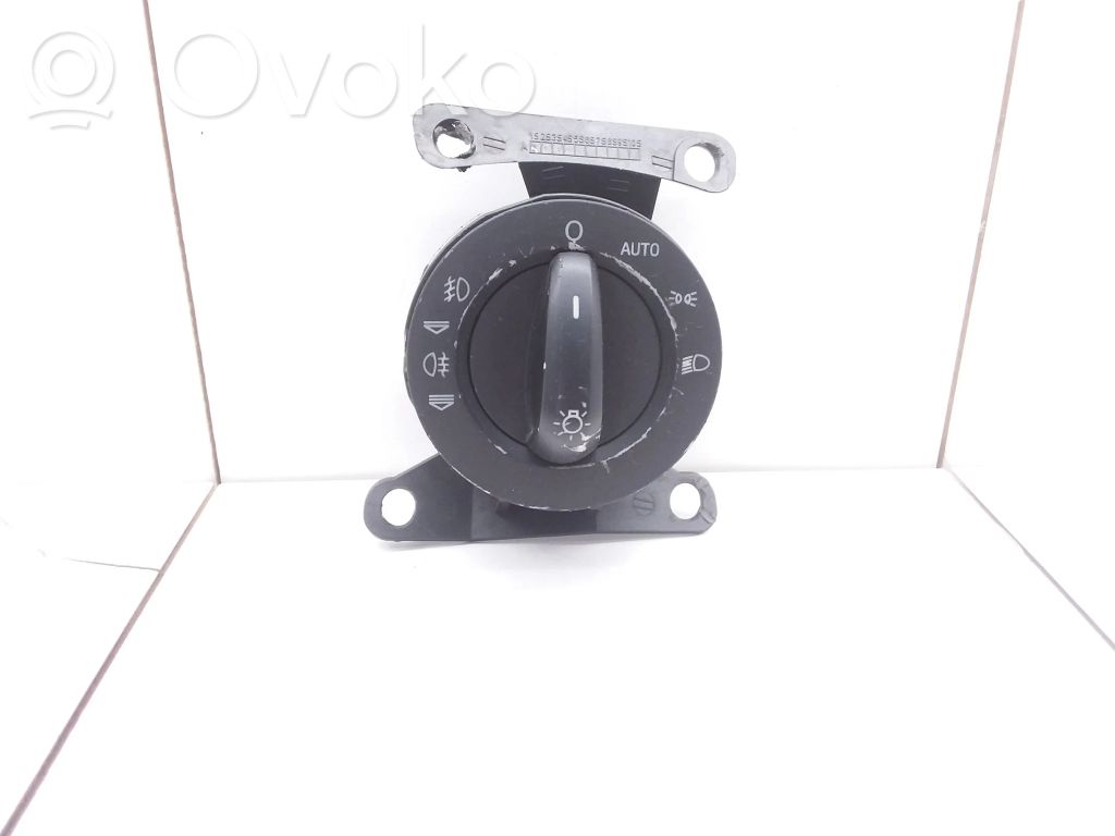 Light switch   4L1858255,T0022279,P0110787