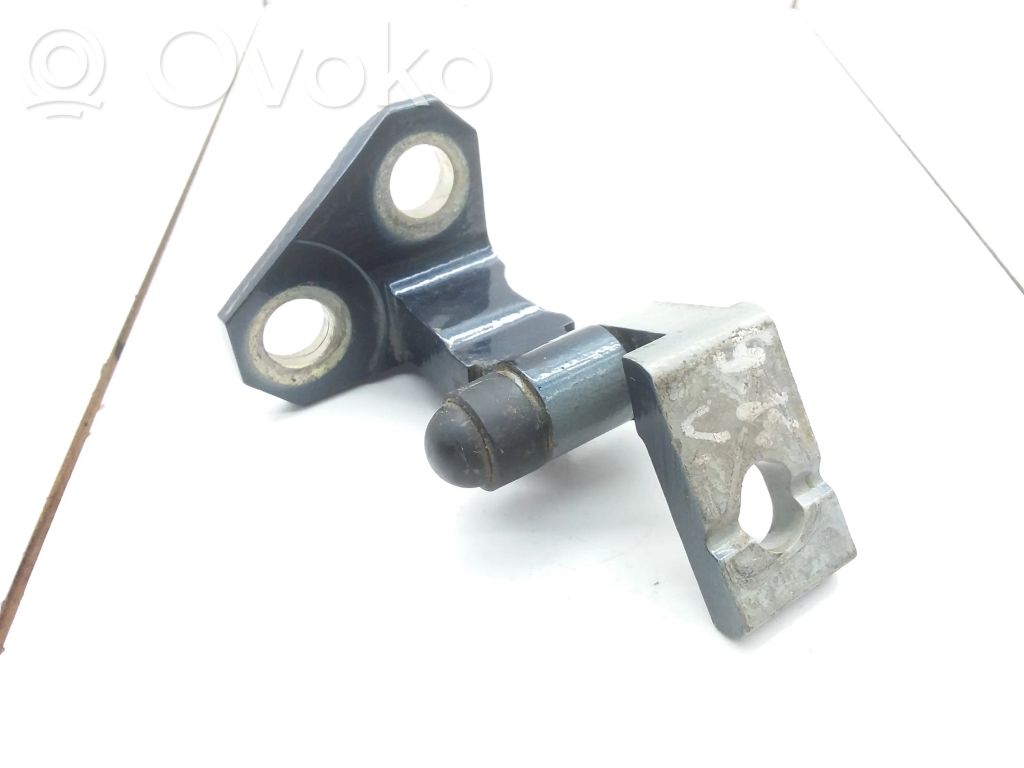 Volkswagen PASSAT B6 Rear door upper hinge 