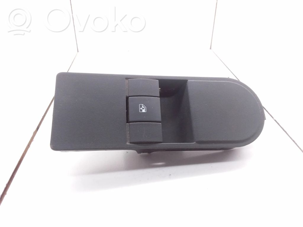 Opel Astra H Electric window control switch 