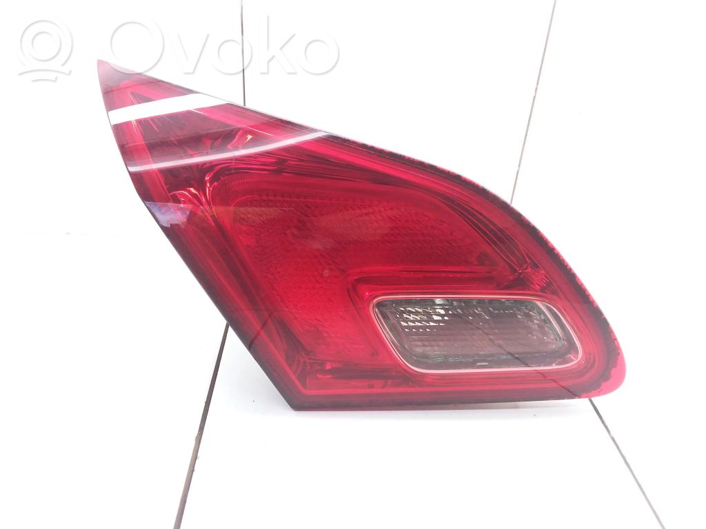 Opel Astra J Takaluukun takavalot 