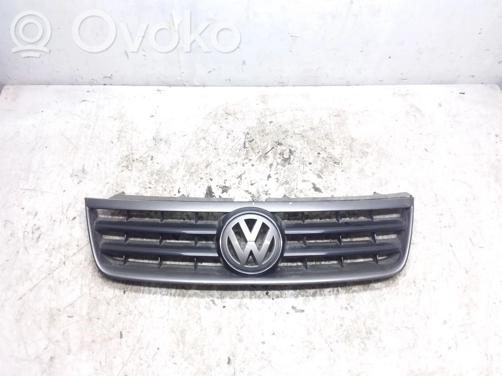 Volkswagen Touareg I Maskownica / Grill / Atrapa górna chłodnicy 