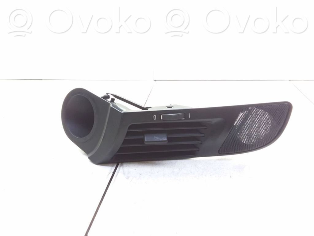 BMW 5 E39 Boczna kratka nawiewu deski rozdzielczej 