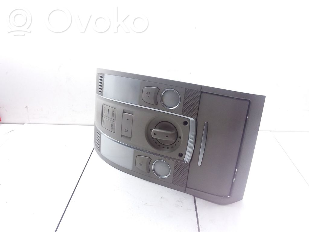 Audi Q7 4L Luz del asiento delantero 
