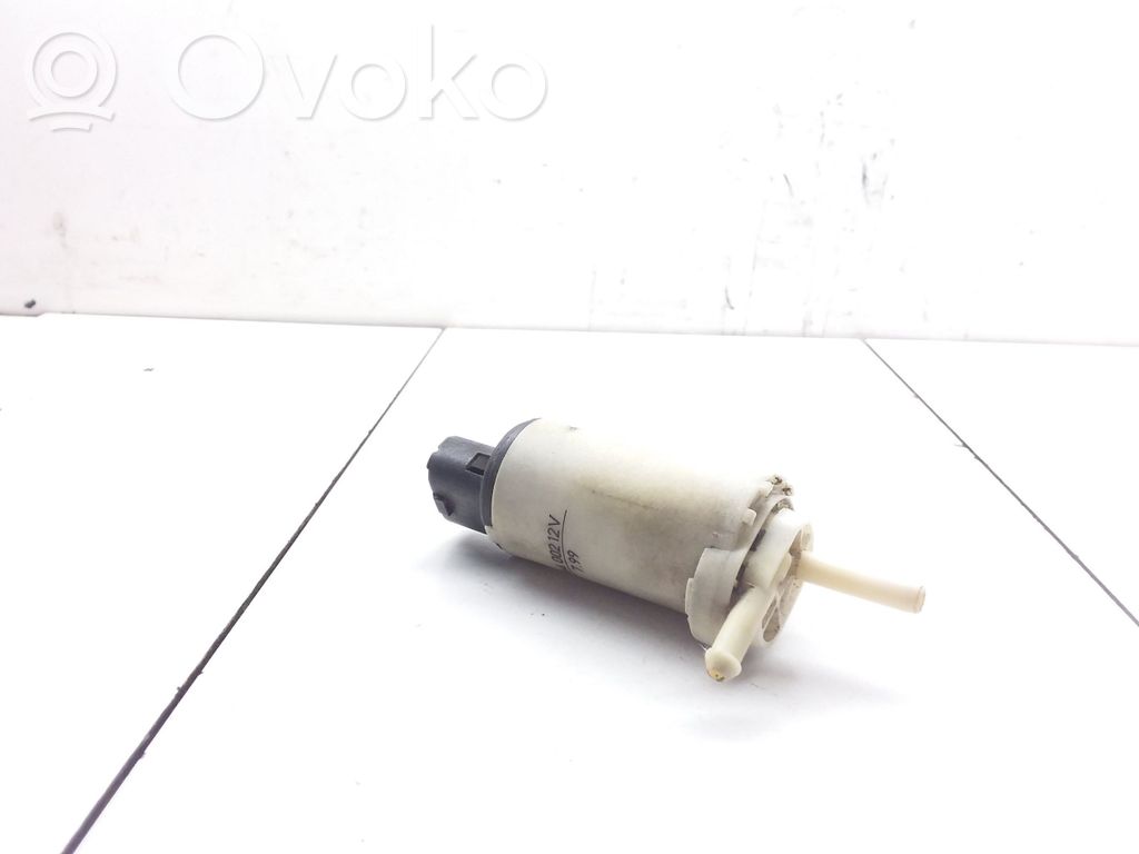 Volvo S70  V70  V70 XC Windscreen/windshield washer pump 