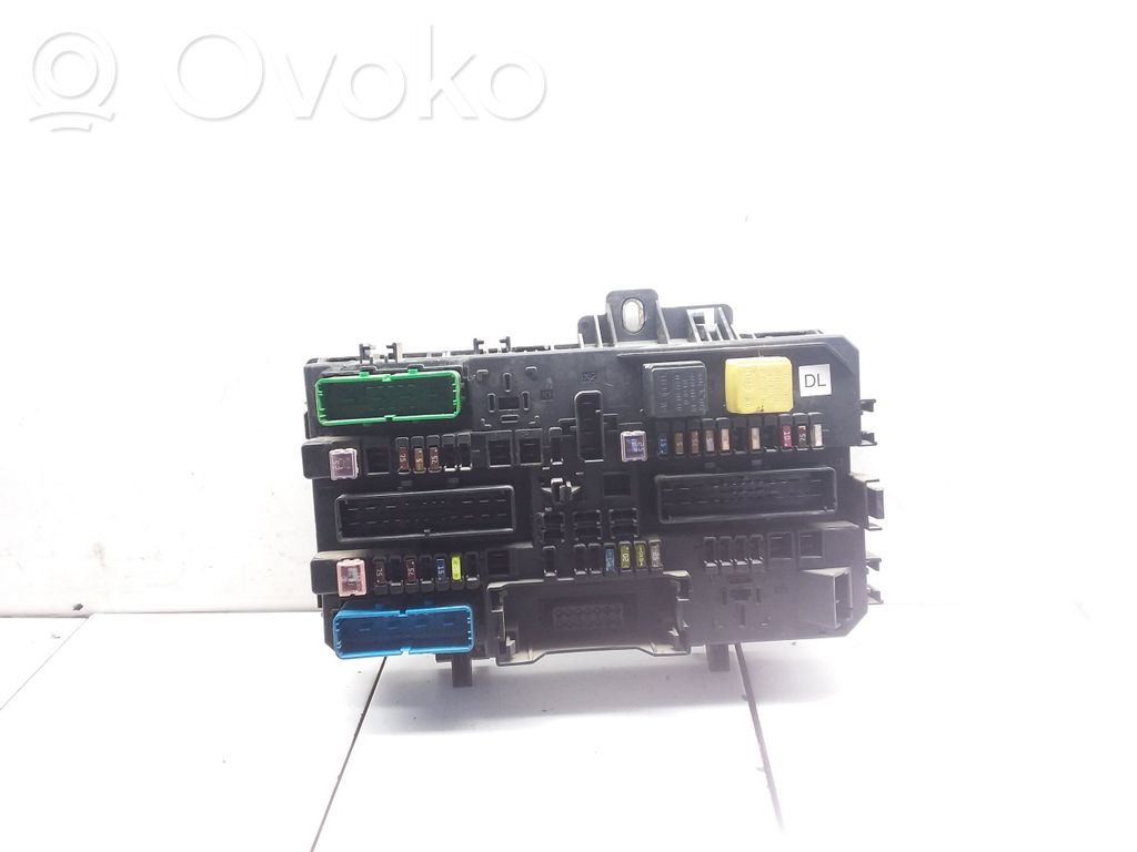 Opel Astra H Fuse module 