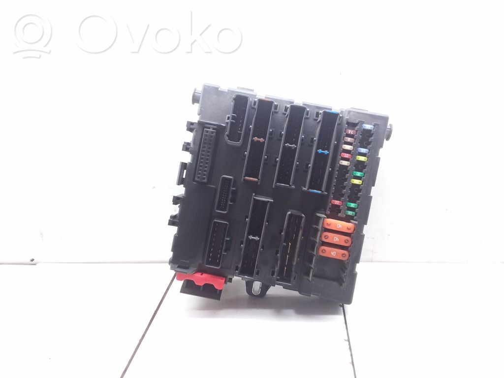 Opel Vectra C Fuse module 