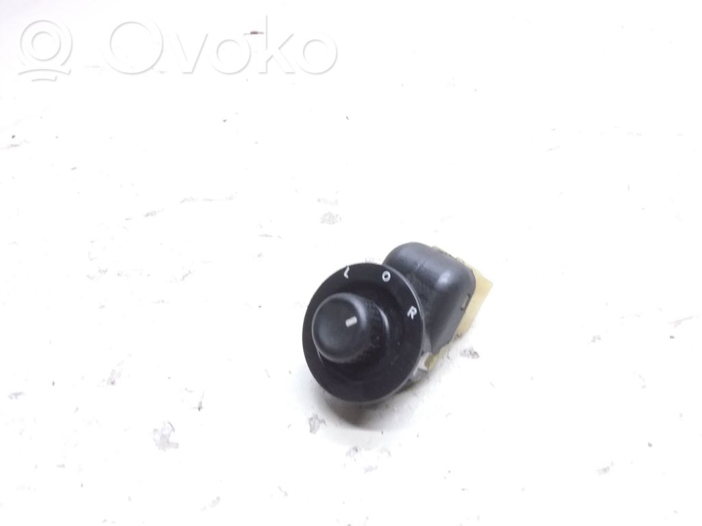 Wing mirror switch   04602788AA,0211A