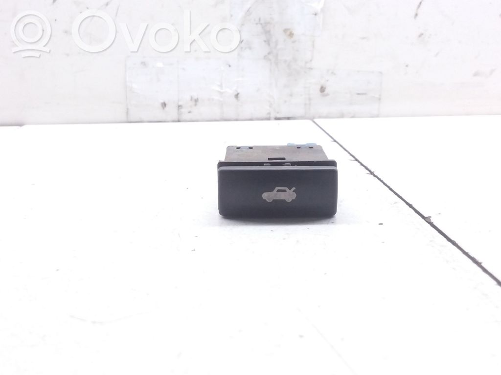 Rover 75 Tailgate opening switch 
