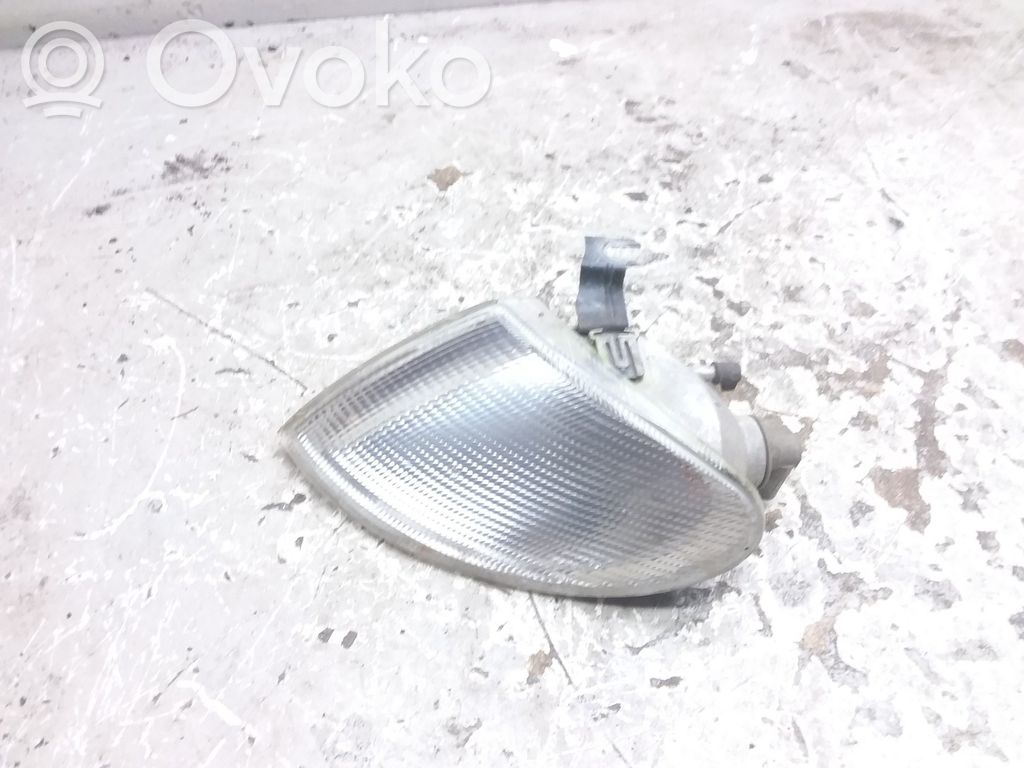 Ford Galaxy Front indicator light 