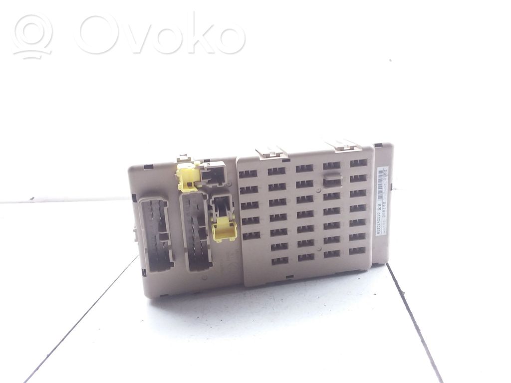 Subaru Legacy Fuse module 