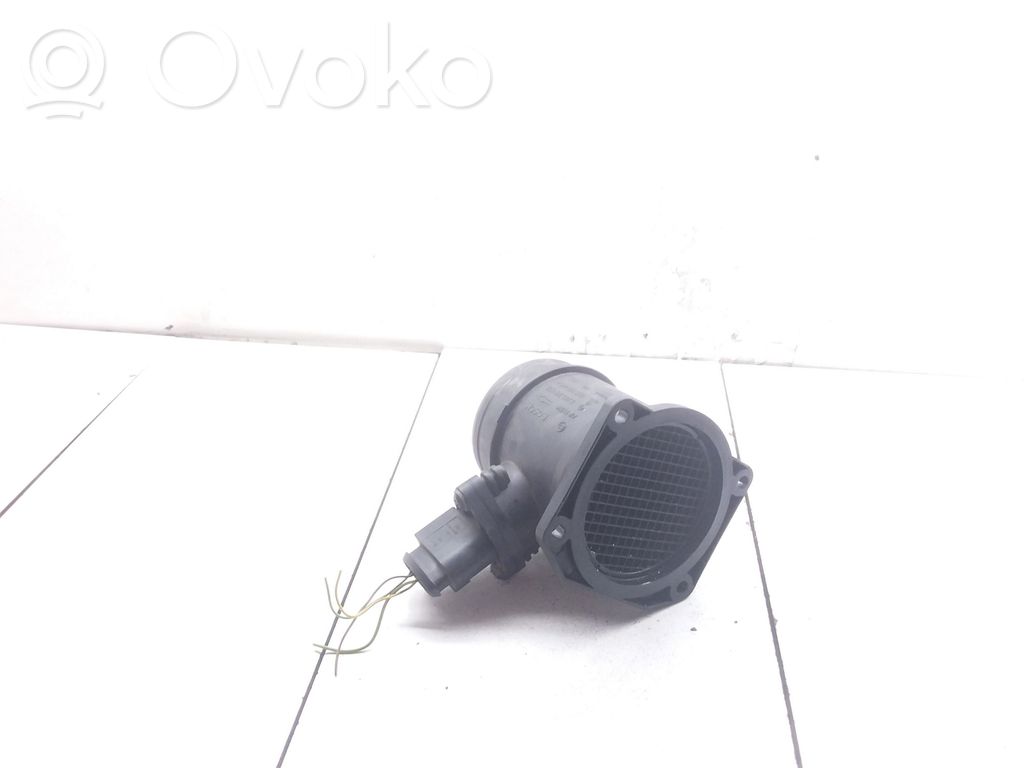 Audi A4 S4 B6 8E 8H Przepływomierz masowy powietrza MAF 