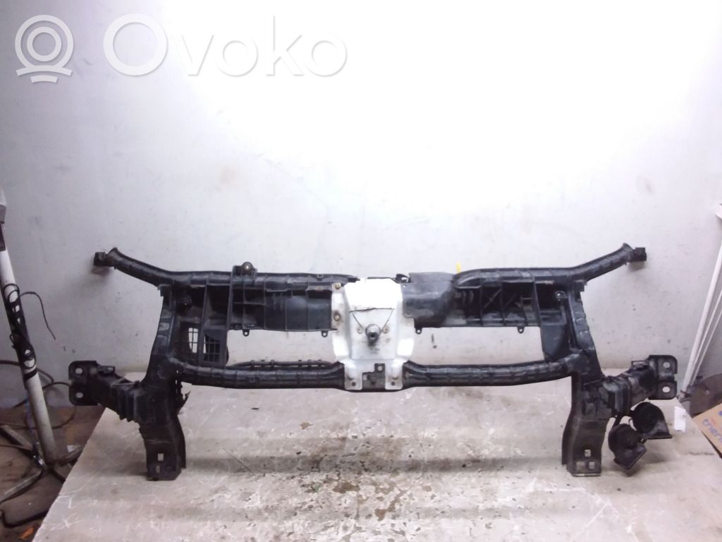 Ford Transit Radiatoru paneļa augšējā daļa (televizors) 