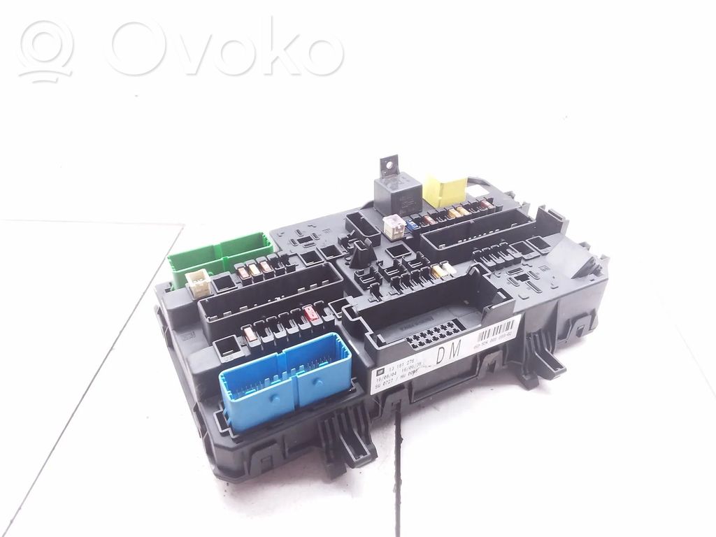 Opel Astra H Fuse module 