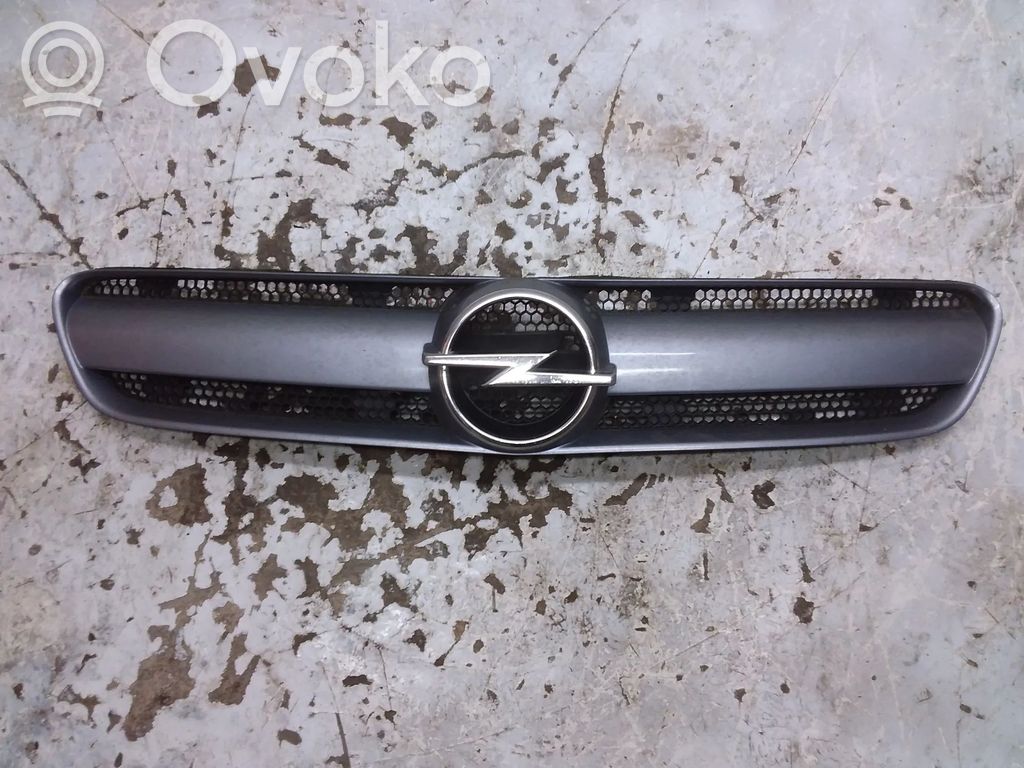 Opel Signum Etupuskurin ylempi jäähdytinsäleikkö 