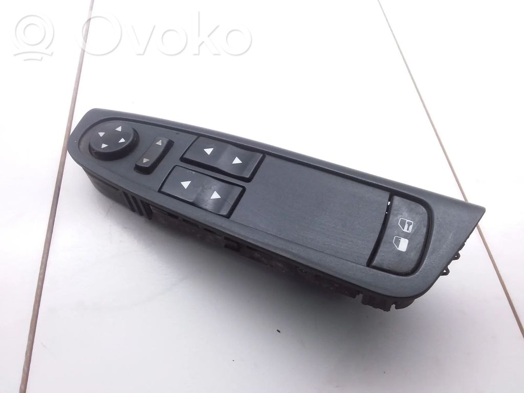 Fiat Stilo Electric window control switch 