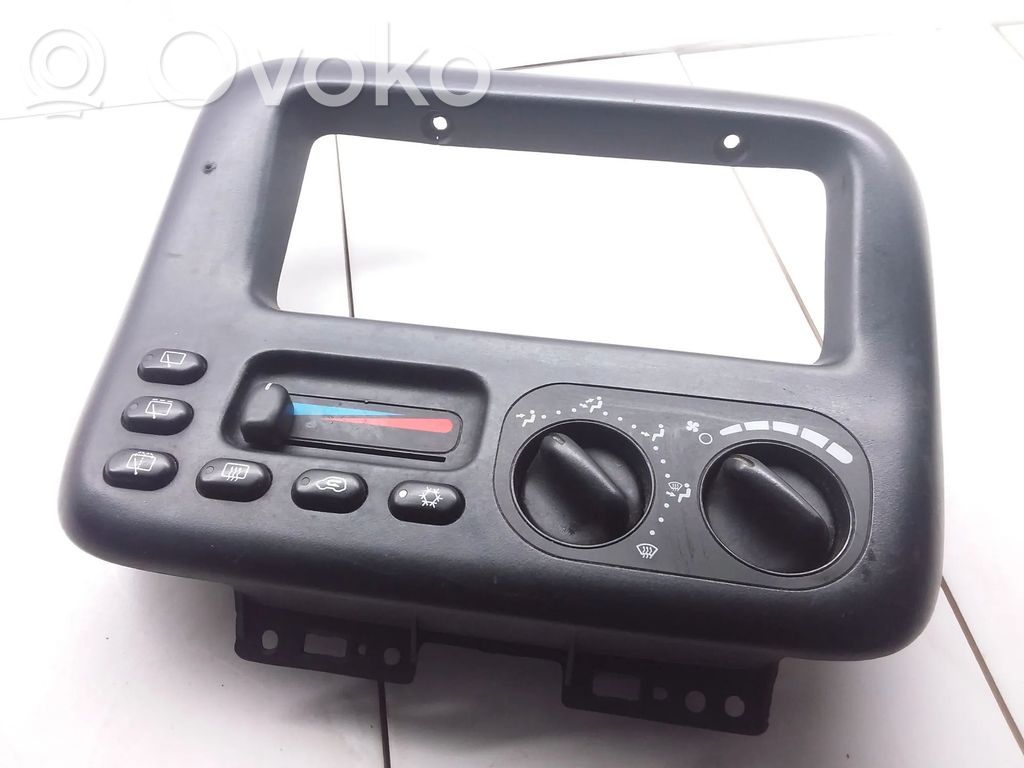 Chrysler Voyager Climate control unit 