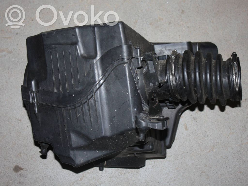 Air filter box   AV619600BF,70646473