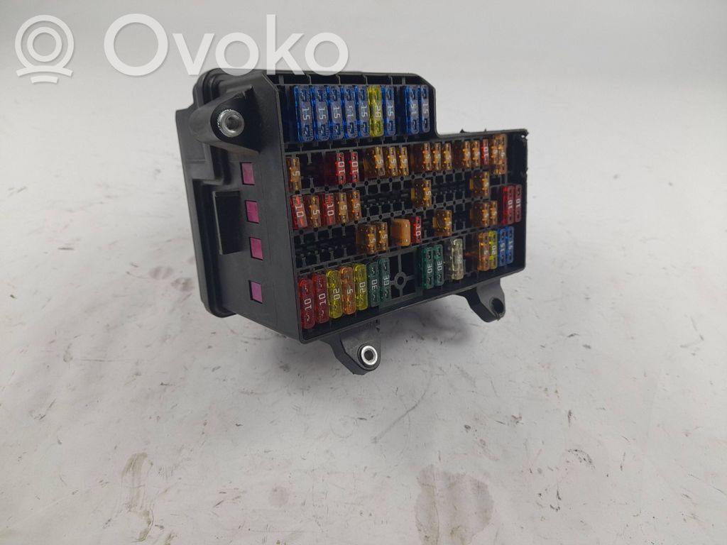 Volkswagen Phaeton Fuse box set 
