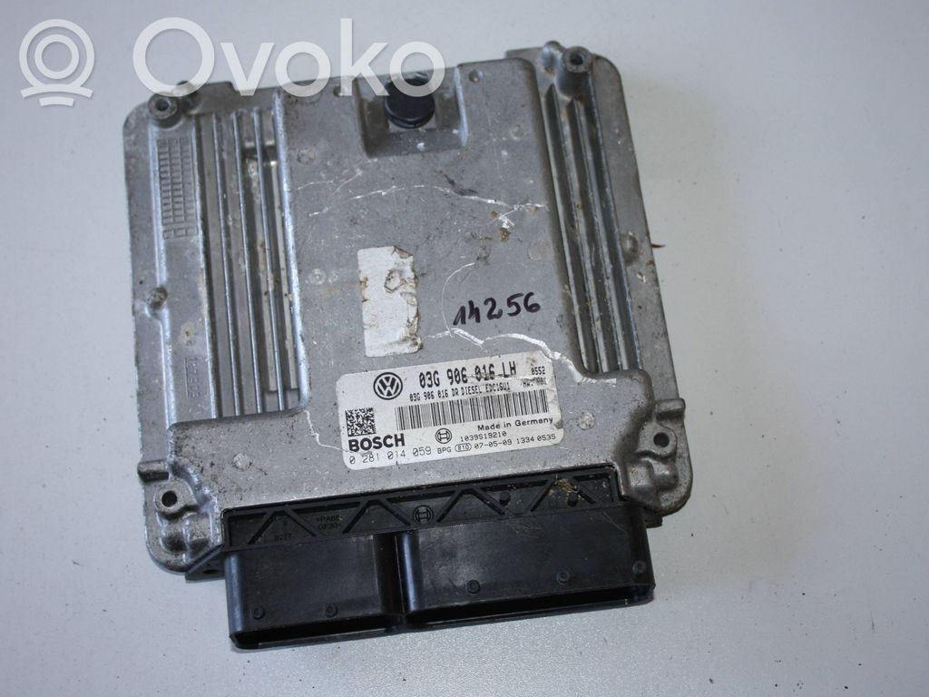 Volkswagen Golf V Engine control unit/module 