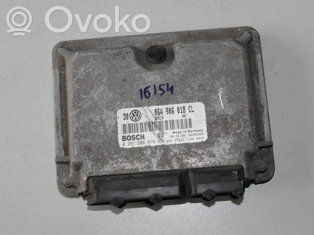 Volkswagen Golf IV Engine control unit/module 