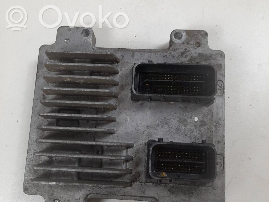 Opel Insignia A Engine control unit/module 