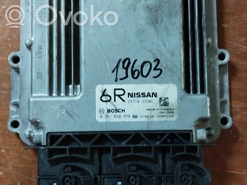 Nissan Note (E11) Engine control unit/module 